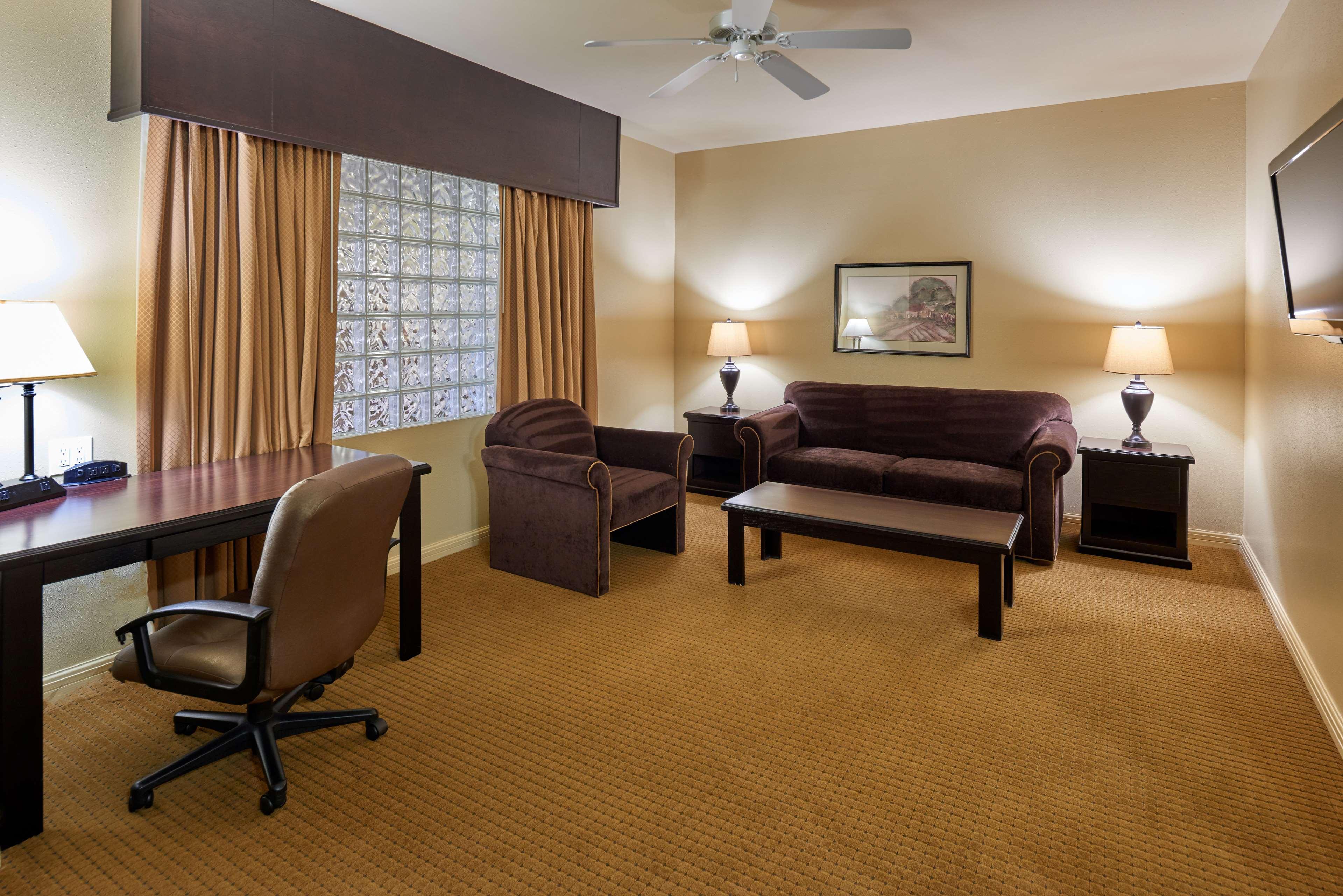 Radisson Hotel El Paso Airport ภายนอก รูปภาพ