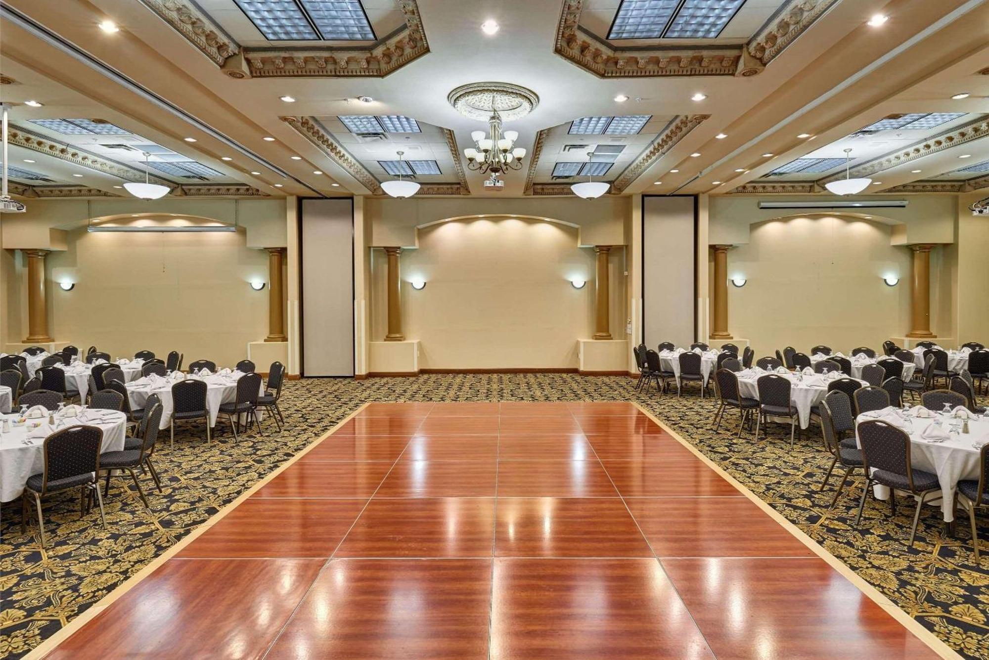 Radisson Hotel El Paso Airport ภายนอก รูปภาพ