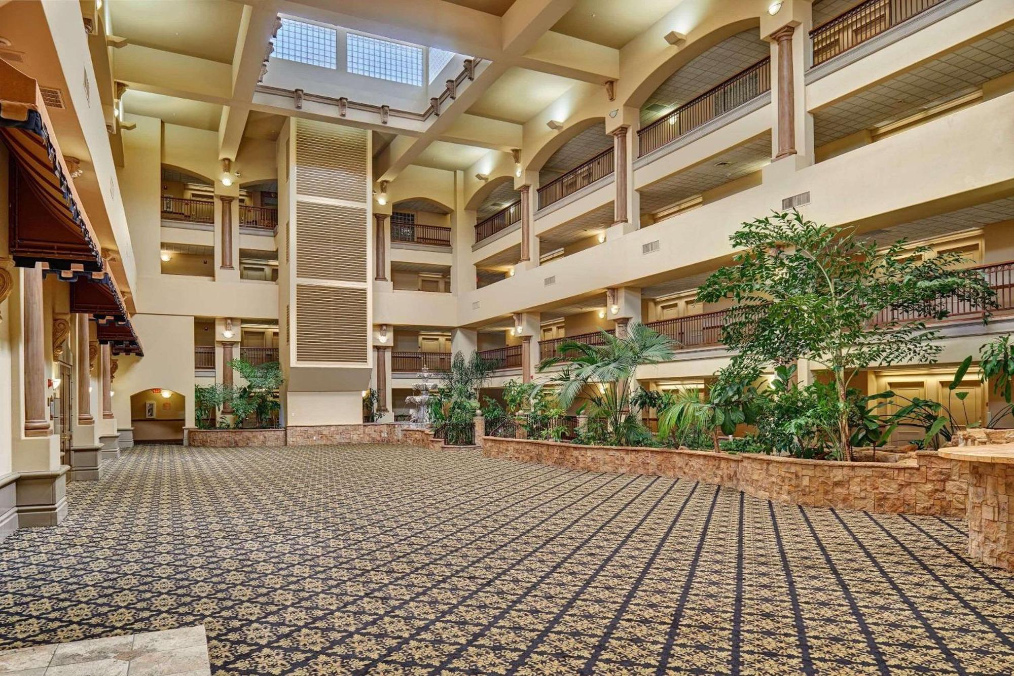 Radisson Hotel El Paso Airport ภายนอก รูปภาพ